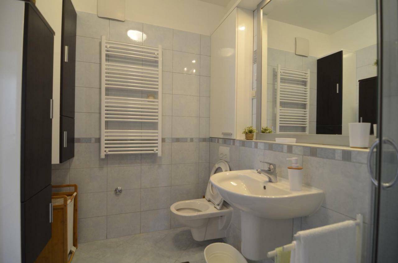 Split Apartment Sinisa Ngoại thất bức ảnh